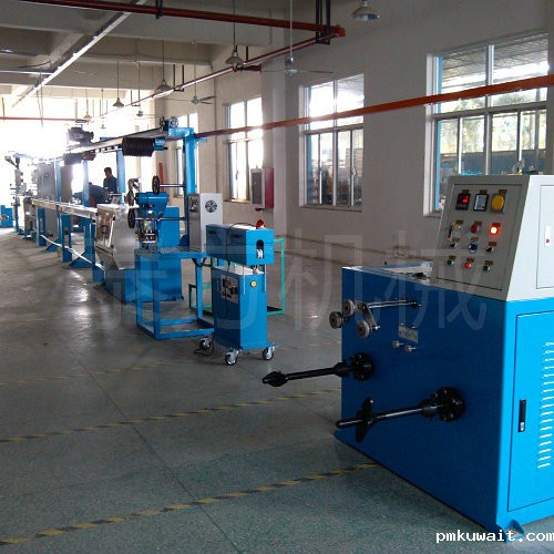 70型护套押出机