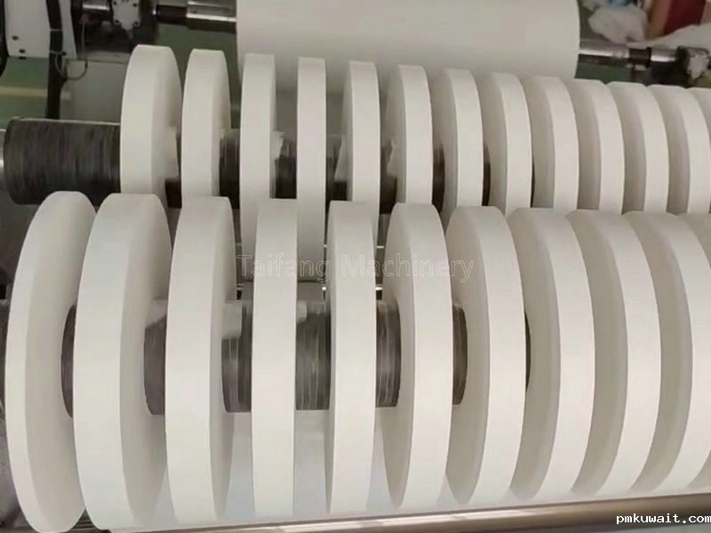 无纺布表面中心卷取分切机